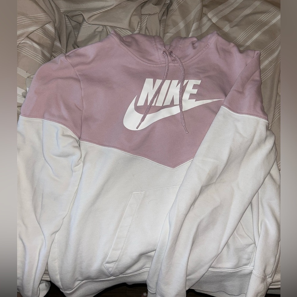 Nike women’s hoodie